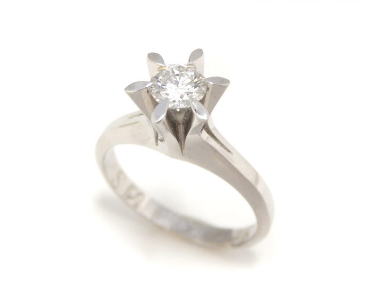 ダイヤ立爪の婚約指輪をプラチナシンプルダイヤリングにリフォーム - 宝石・指輪の修理リフォームは水戸の宝石専門店ジュエリーネモト